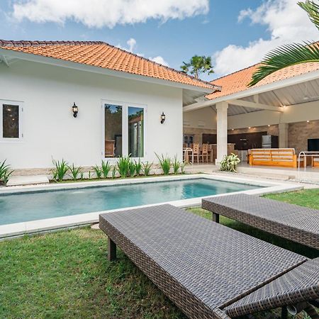 Green Garden Seminyak Villa Exterior photo